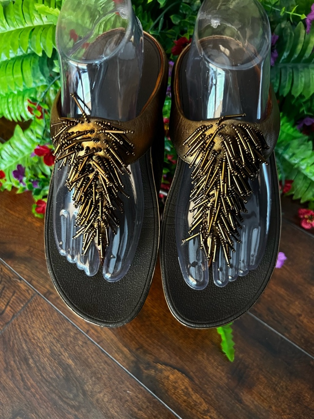 Fitflop Bronze Beaded Thong Sandals - Size 7